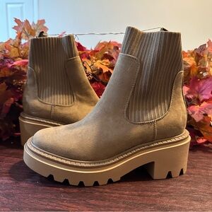 Universal Thread | Tan Ankle Booties